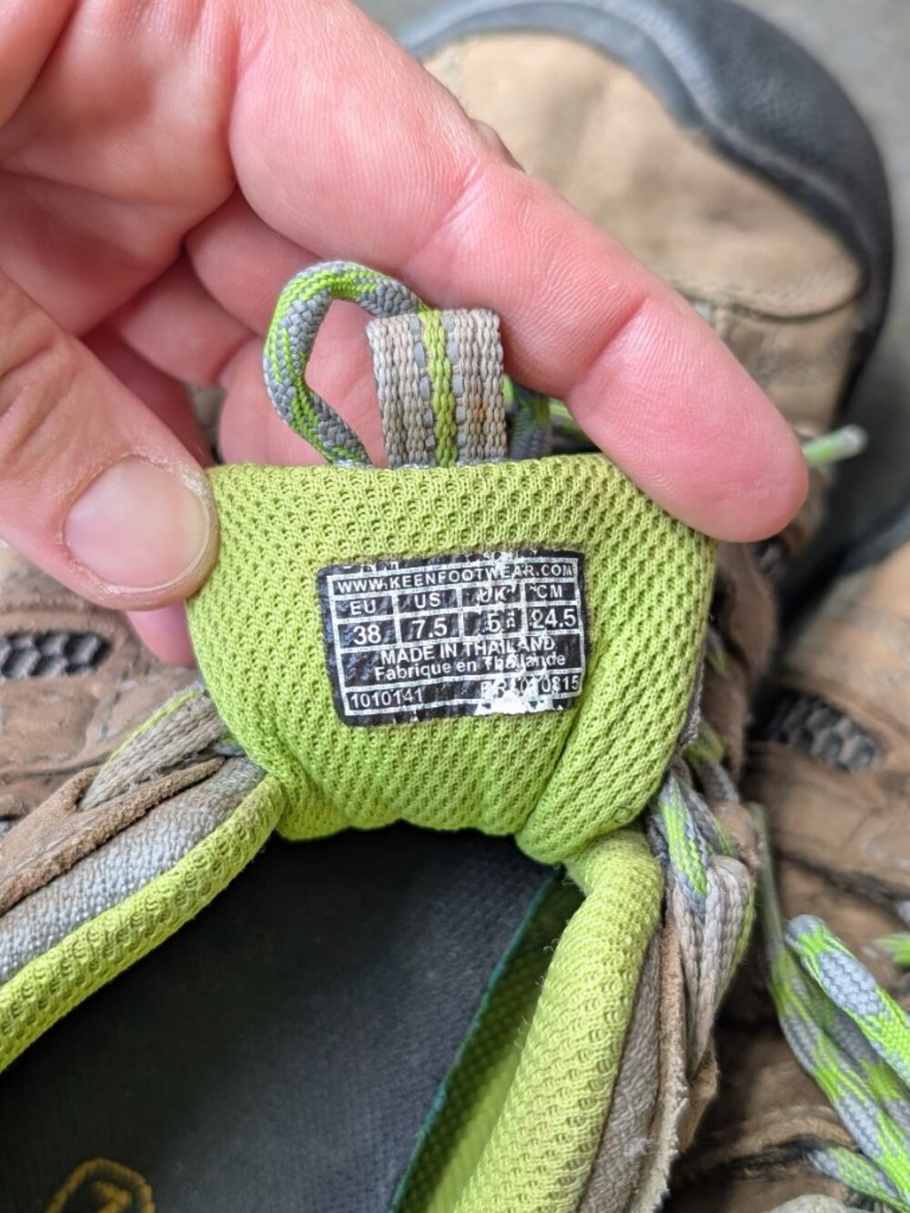 Keen Women's Voyageur Brown Green Hiking Shoes Gorpcore Adventure size 7.5 - Picture 8 of 13